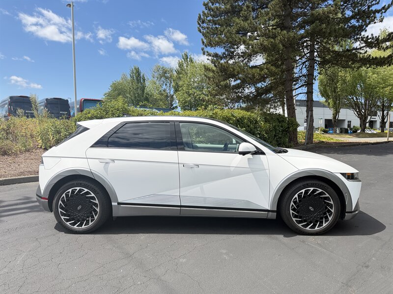 2023 Hyundai IONIQ 5 Limited   - Photo 5 - Renton, WA 98057