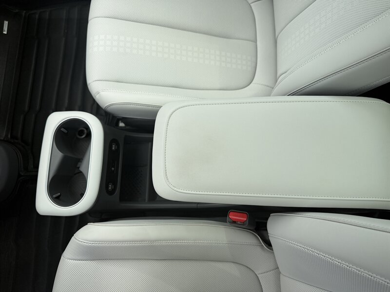 2023 Hyundai IONIQ 5 Limited   - Photo 17 - Renton, WA 98057