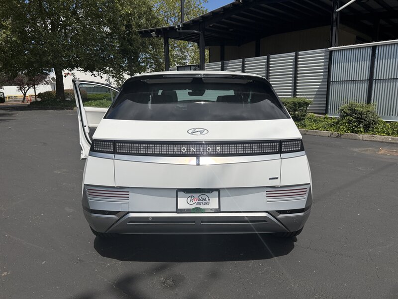 2023 Hyundai IONIQ 5 Limited   - Photo 6 - Renton, WA 98057