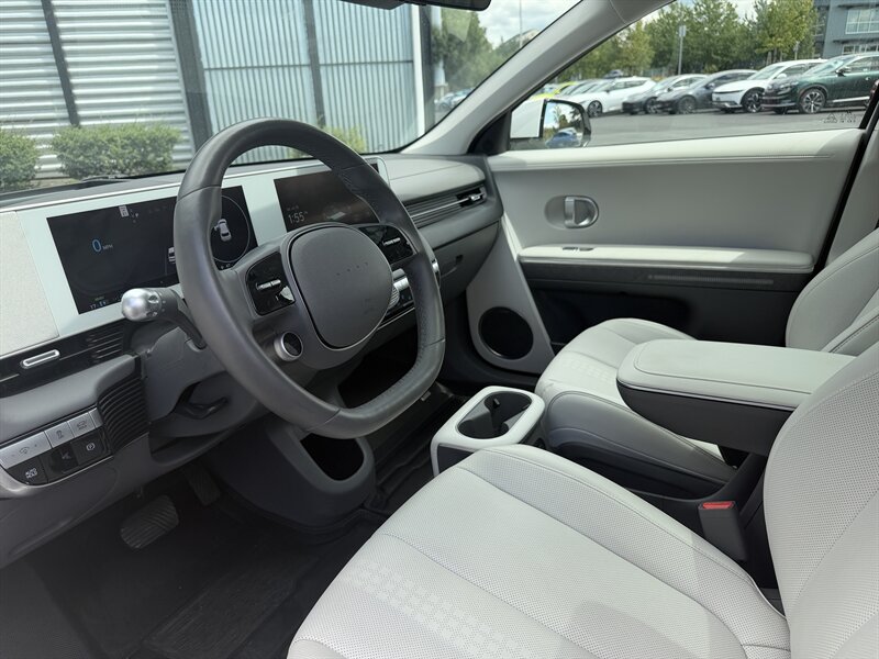 2023 Hyundai IONIQ 5 Limited   - Photo 11 - Renton, WA 98057