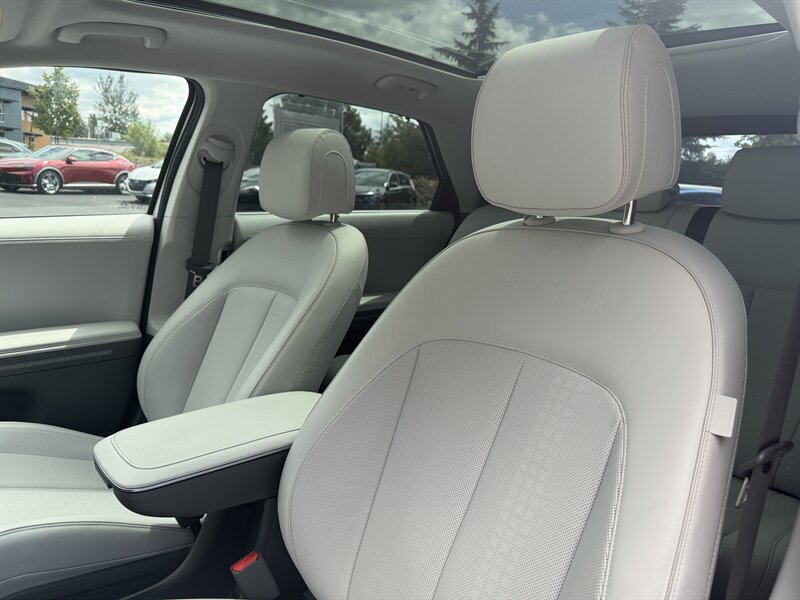 2023 Hyundai IONIQ 5 Limited   - Photo 19 - Renton, WA 98057