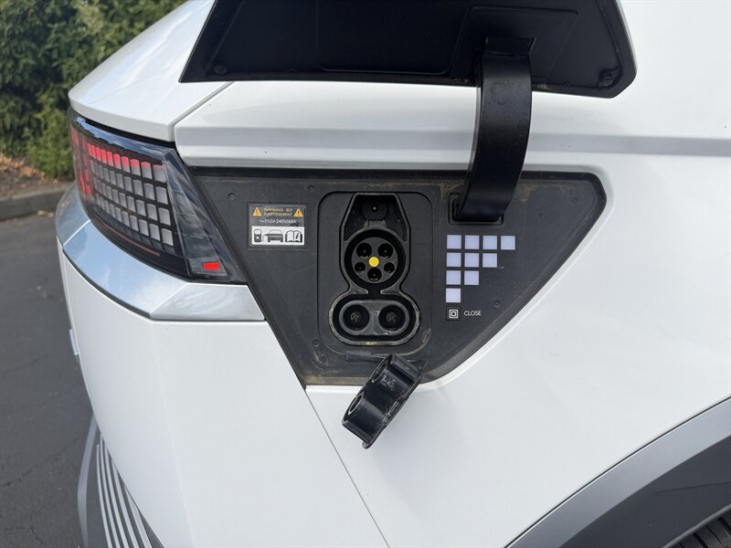 2023 Hyundai IONIQ 5 Limited   - Photo 27 - Renton, WA 98057