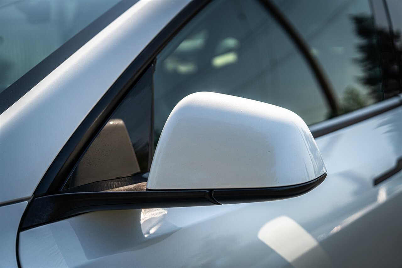 2021 Tesla Model Y Long Range   - Photo 6 - Renton, WA 98057