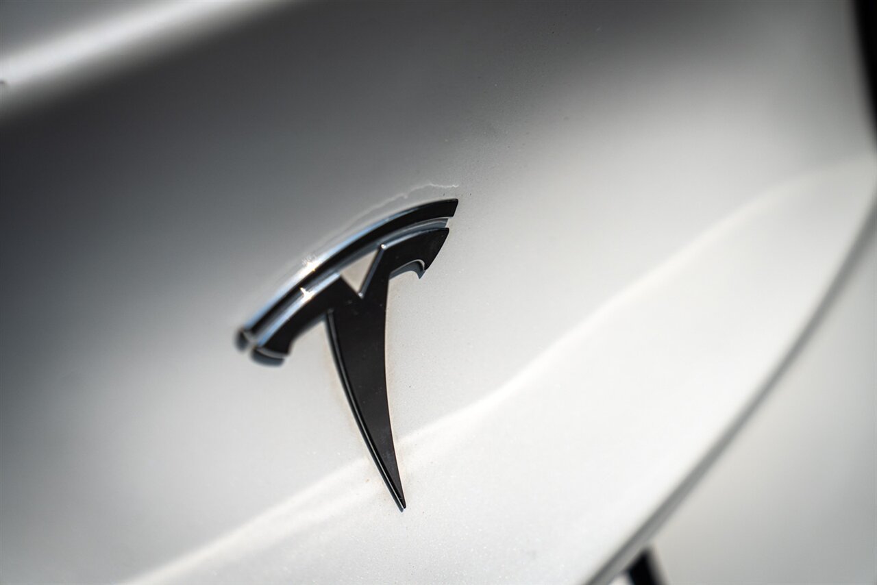 2021 Tesla Model Y Long Range   - Photo 14 - Renton, WA 98057