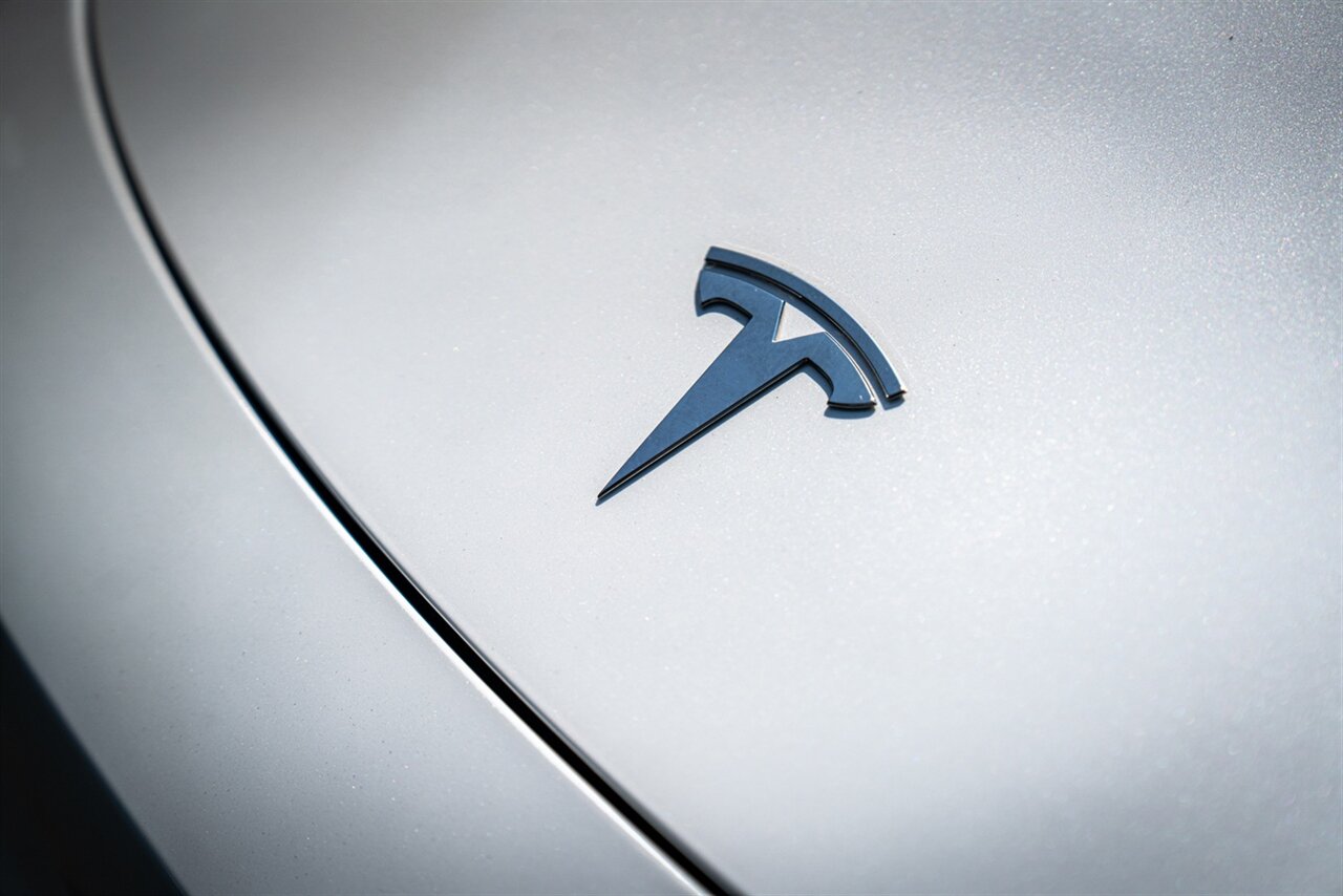 2021 Tesla Model Y Long Range   - Photo 3 - Renton, WA 98057