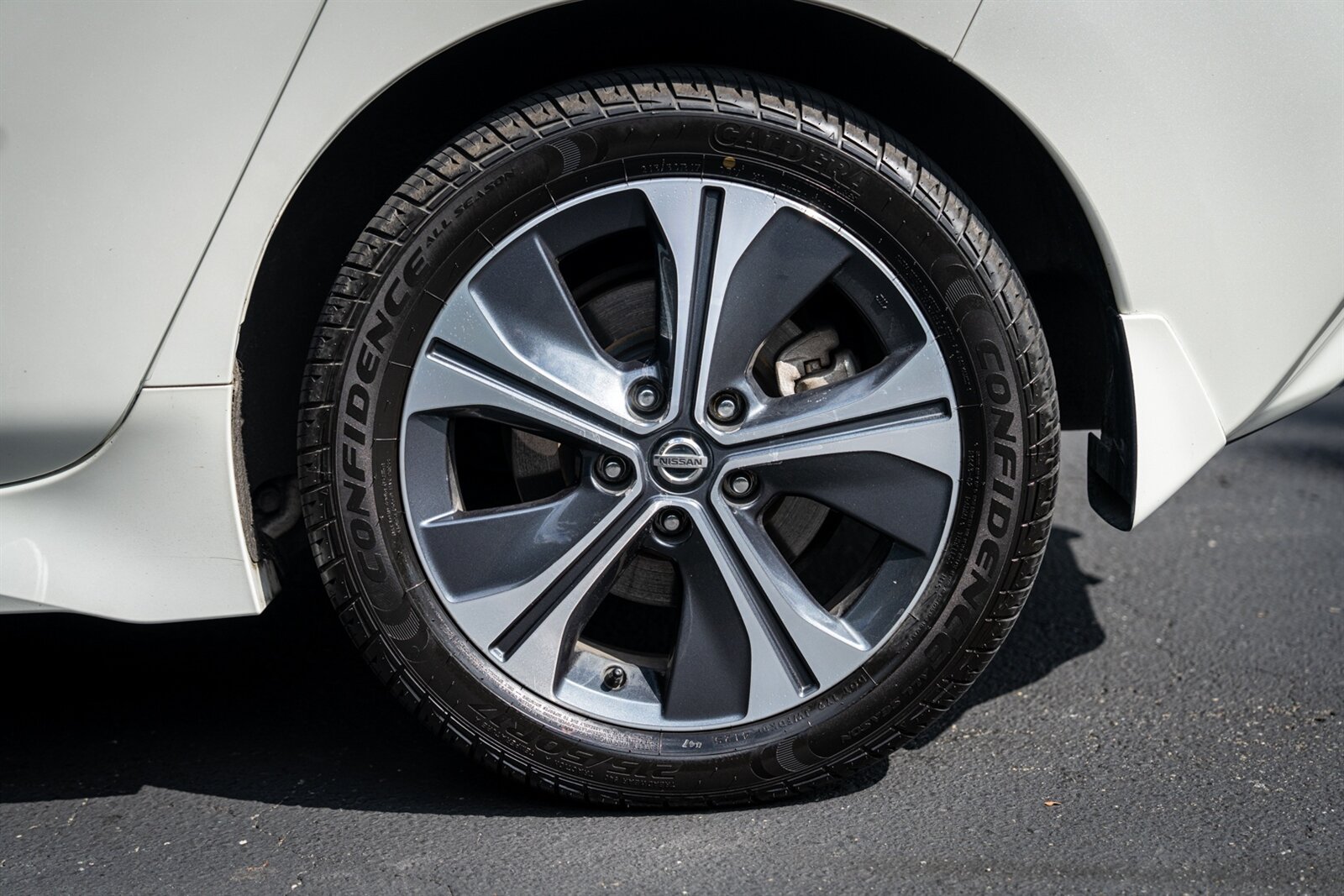2021 Nissan LEAF SL PLUS   - Photo 18 - Renton, WA 98057