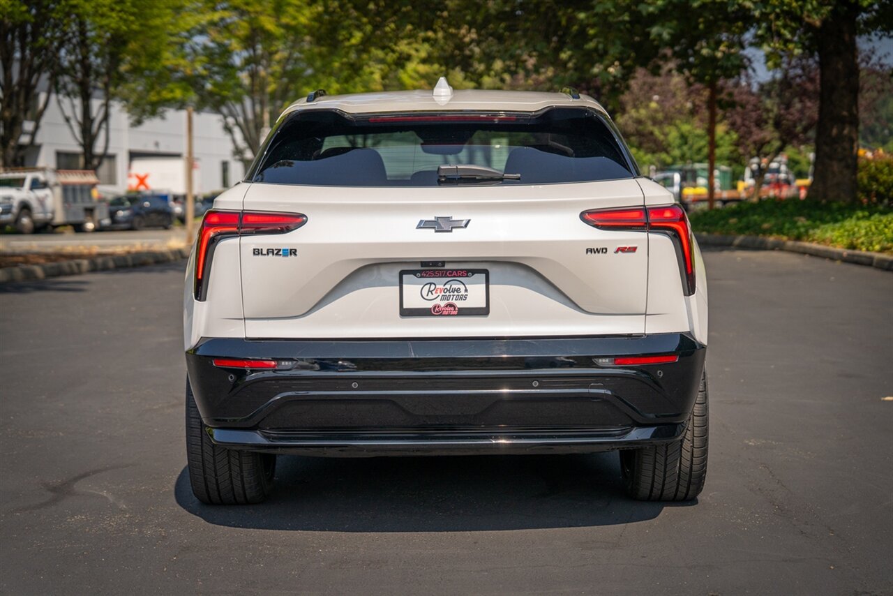 2024 Chevrolet Blazer EV RS   - Photo 12 - Renton, WA 98057