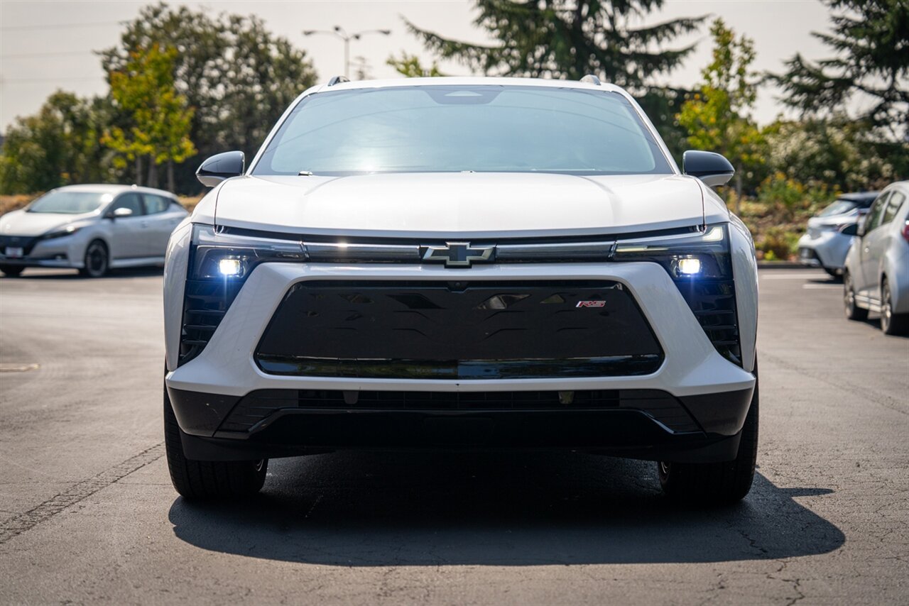 2024 Chevrolet Blazer EV RS   - Photo 2 - Renton, WA 98057