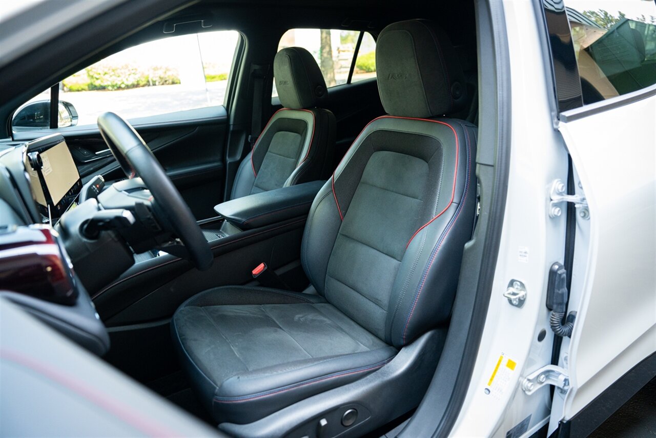 2024 Chevrolet Blazer EV RS   - Photo 30 - Renton, WA 98057