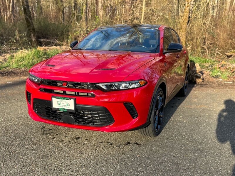 2024 Dodge Hornet R/T Plus   - Photo 2 - Renton, WA 98057
