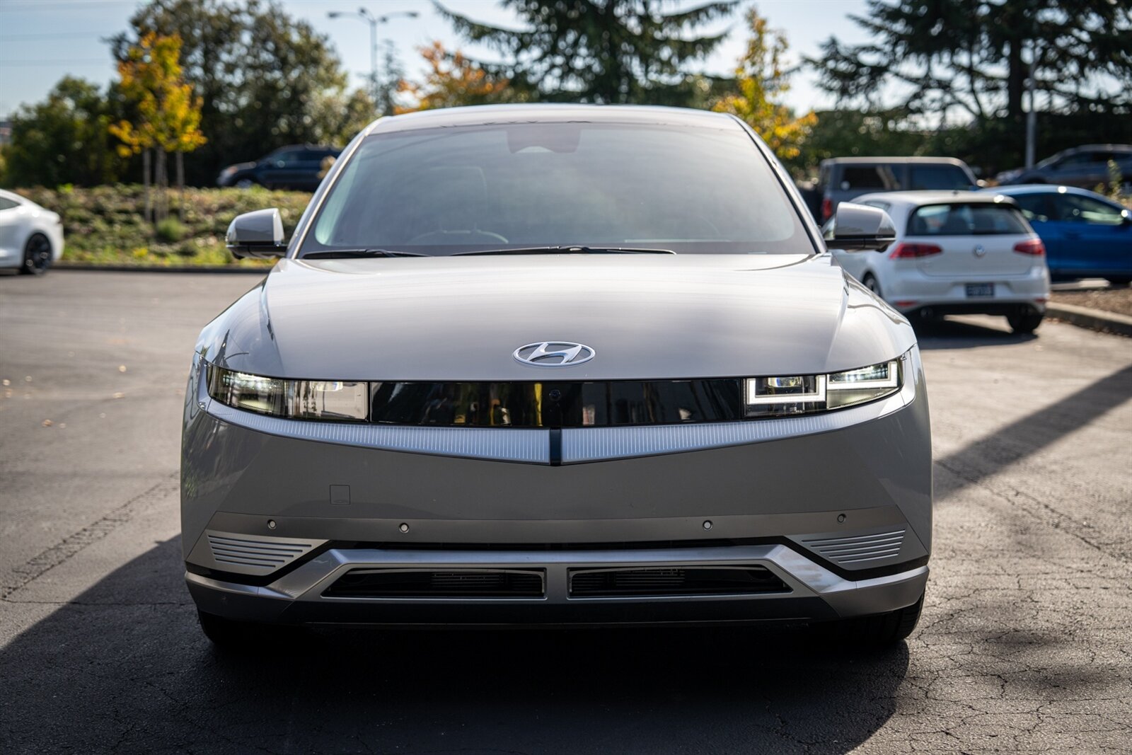 2024 Hyundai IONIQ 5 Limited   - Photo 2 - Renton, WA 98057