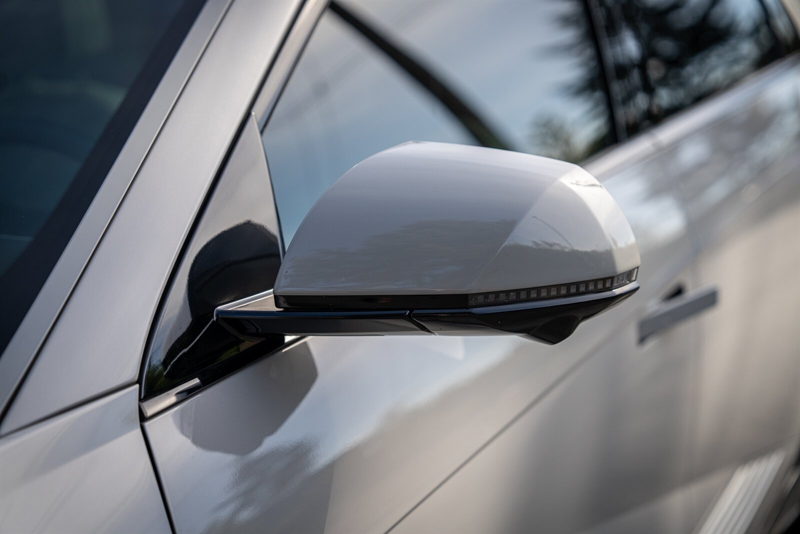 2024 Hyundai IONIQ 5 Limited   - Photo 6 - Renton, WA 98057