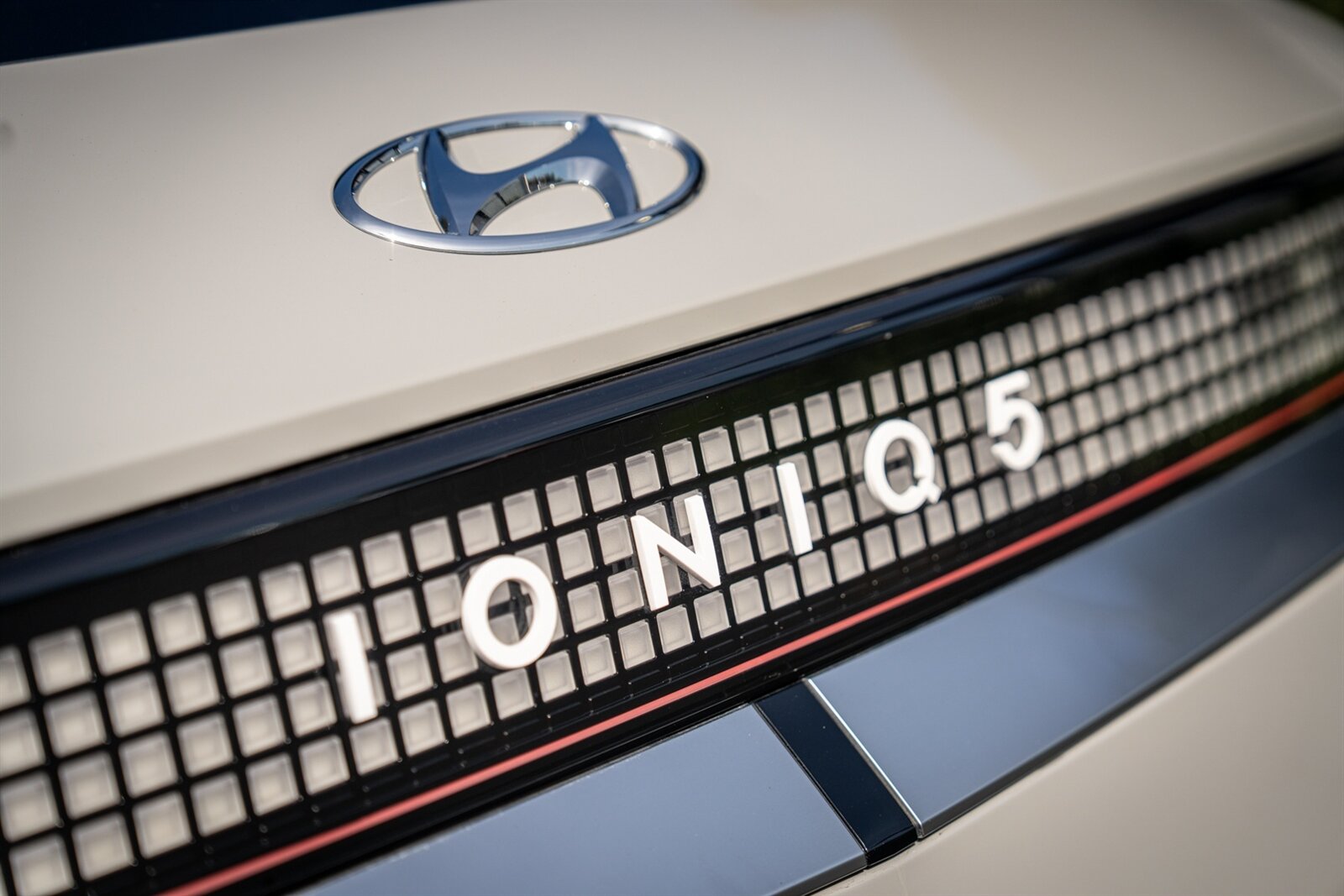 2024 Hyundai IONIQ 5 Limited   - Photo 17 - Renton, WA 98057