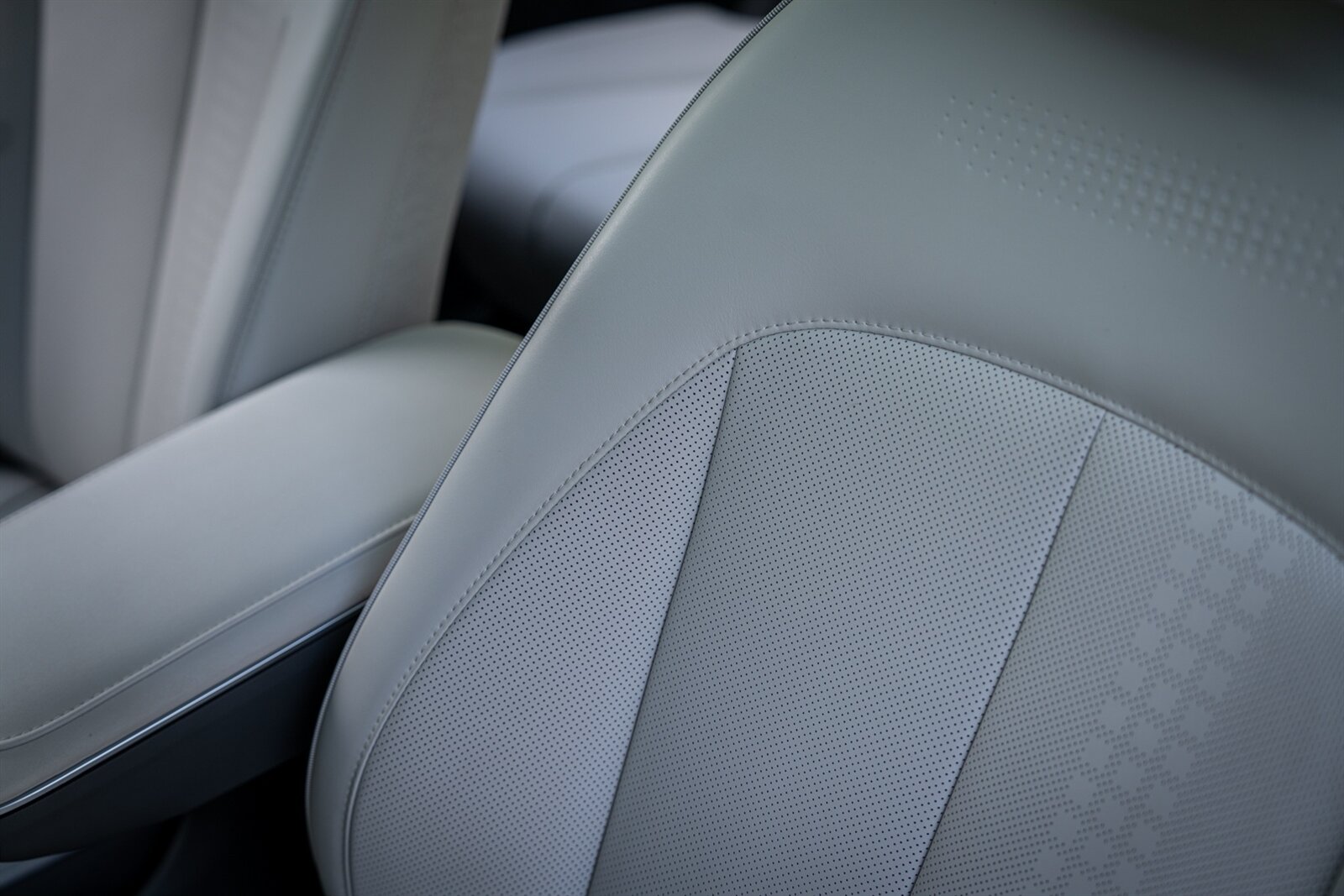 2024 Hyundai IONIQ 5 Limited   - Photo 28 - Renton, WA 98057