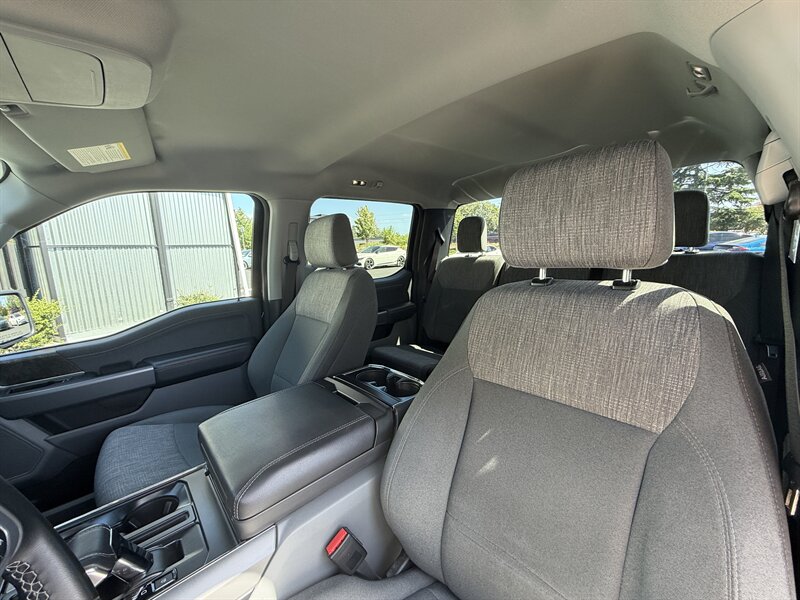 2023 Ford F-150 Lightning XLT   - Photo 18 - Renton, WA 98057