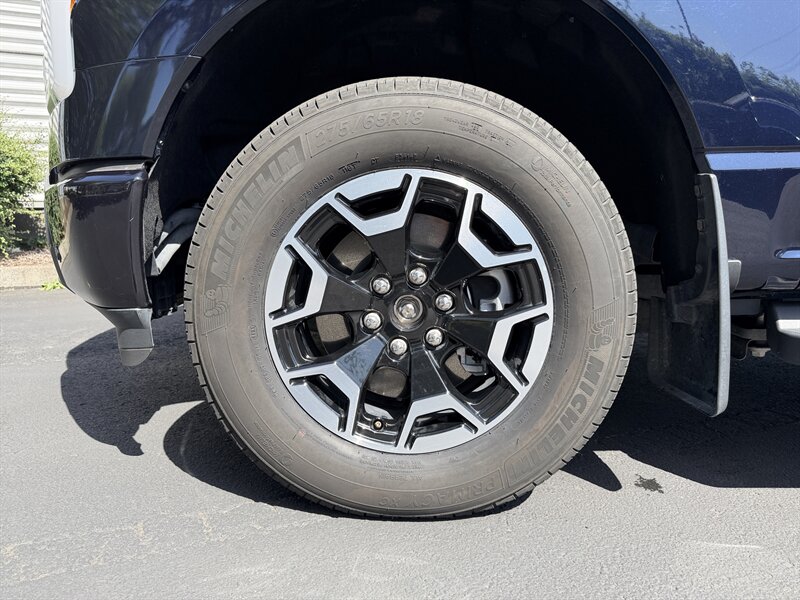 2023 Ford F-150 Lightning XLT   - Photo 26 - Renton, WA 98057