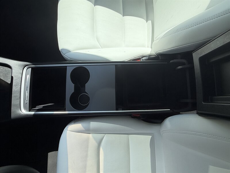 2022 Tesla Model Y Performance   - Photo 25 - Renton, WA 98057