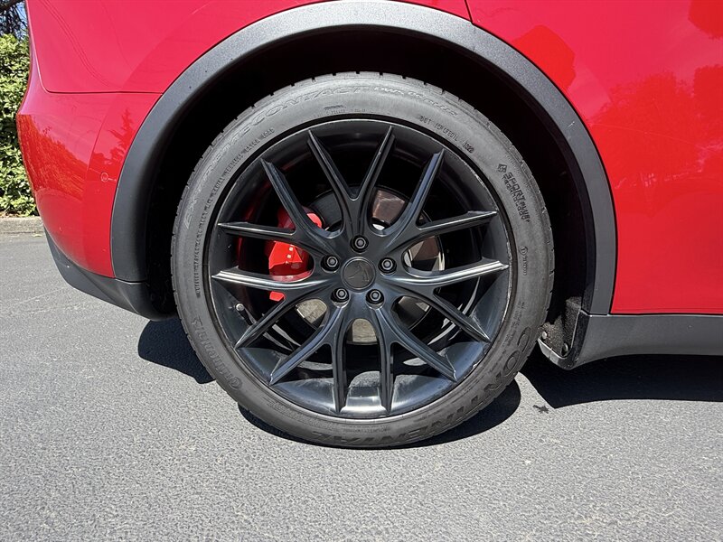 2022 Tesla Model Y Performance   - Photo 16 - Renton, WA 98057