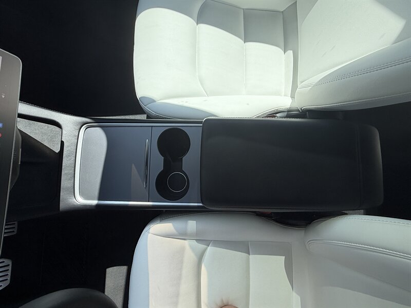 2022 Tesla Model Y Performance   - Photo 24 - Renton, WA 98057