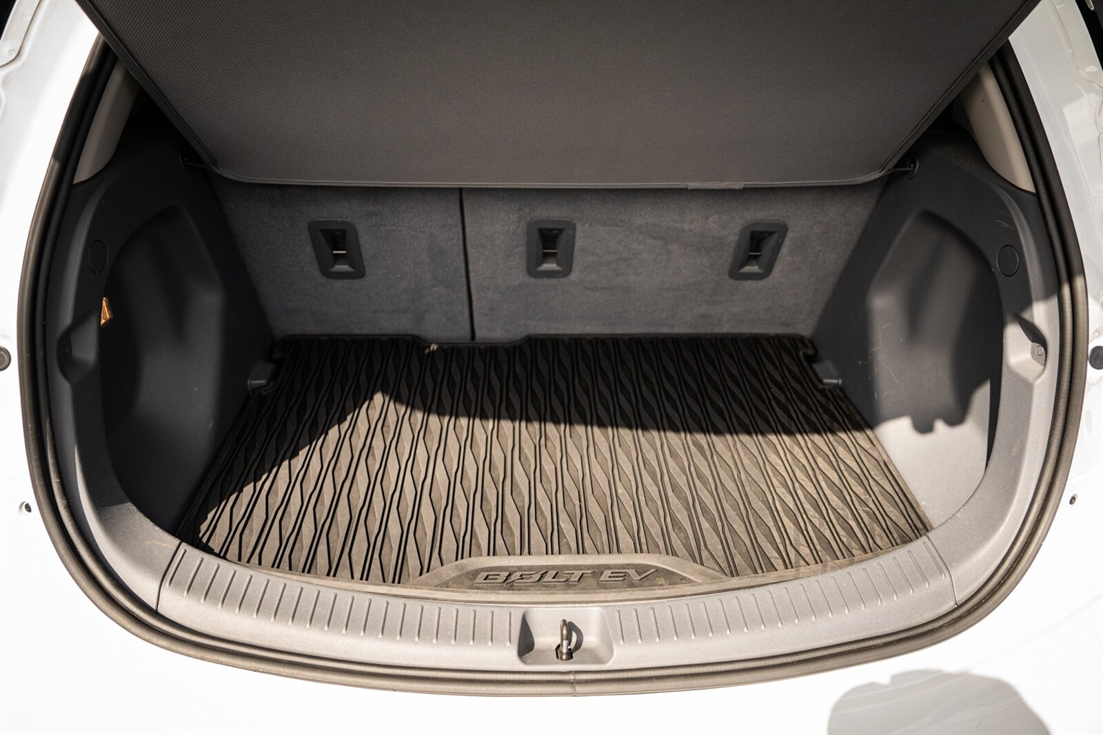 2017 Chevrolet Bolt EV Premier   - Photo 49 - Renton, WA 98057