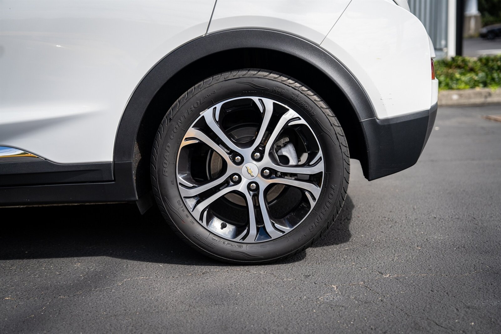 2017 Chevrolet Bolt EV Premier   - Photo 22 - Renton, WA 98057