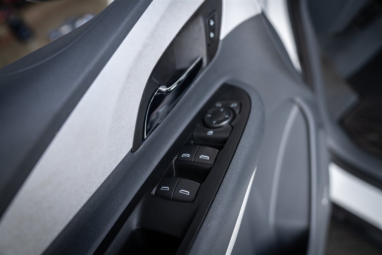2017 Chevrolet Bolt EV Premier   - Photo 36 - Renton, WA 98057