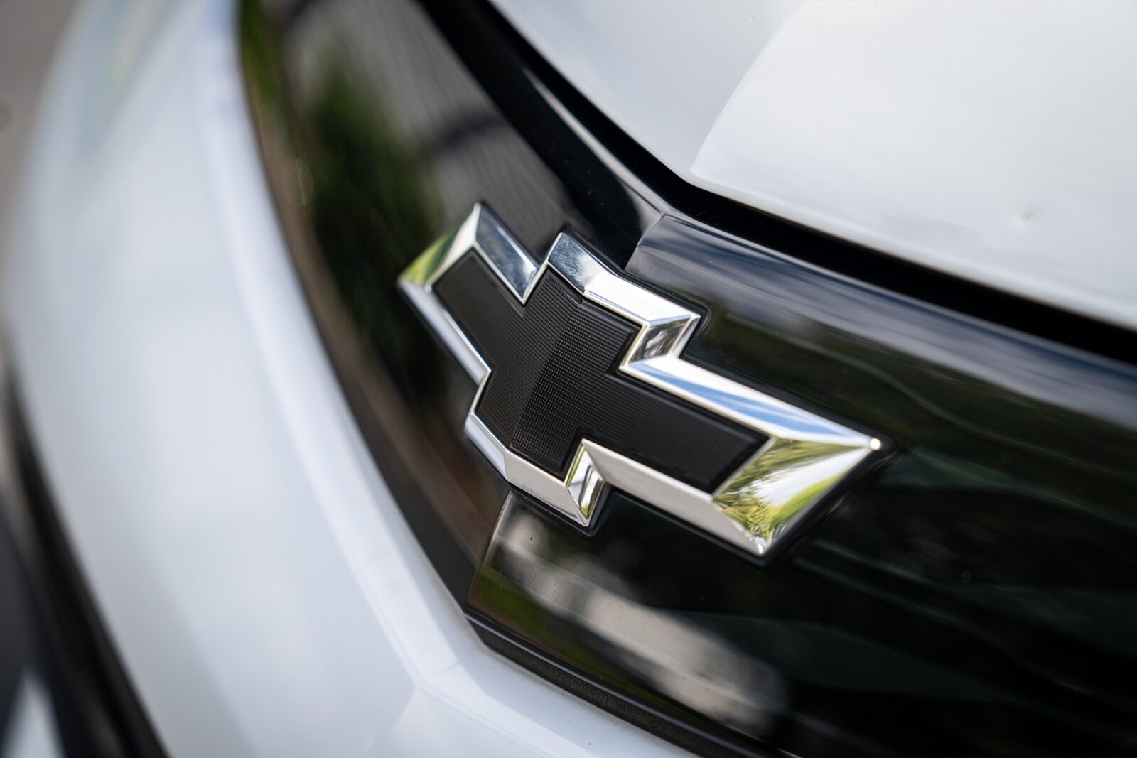 2017 Chevrolet Bolt EV Premier   - Photo 3 - Renton, WA 98057