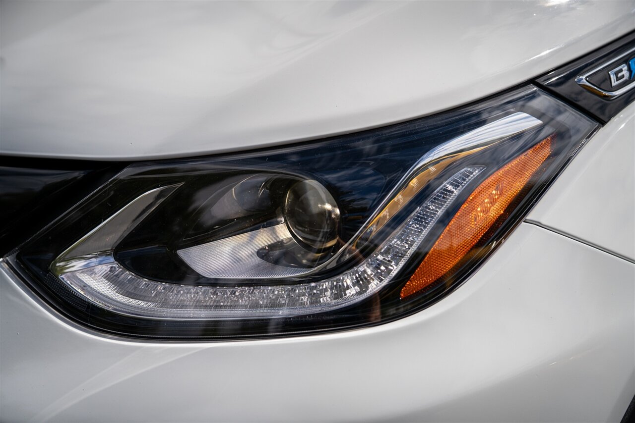 2017 Chevrolet Bolt EV Premier   - Photo 4 - Renton, WA 98057