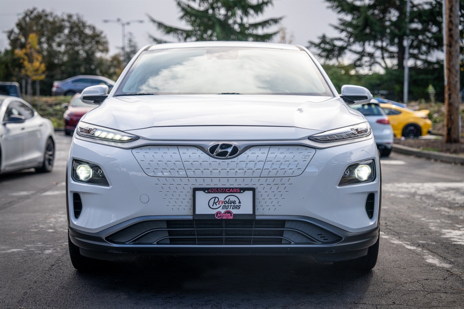 2021 Hyundai KONA Electric Limited   - Photo 2 - Renton, WA 98057