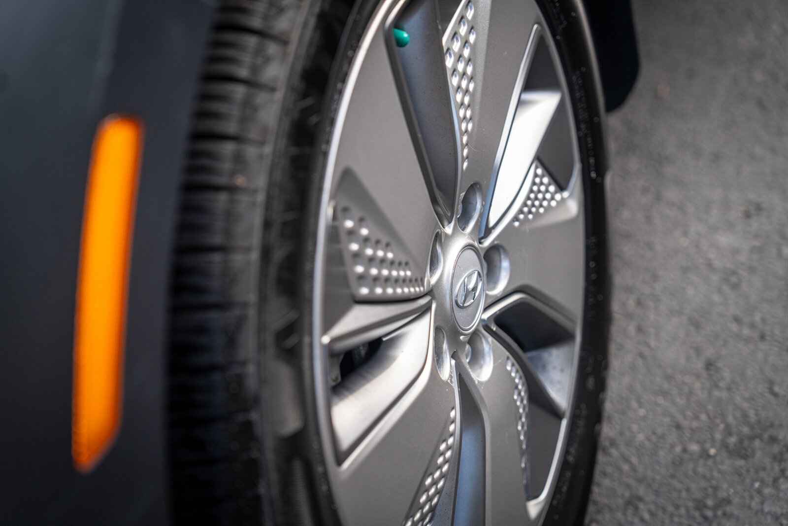 2021 Hyundai KONA Electric Limited   - Photo 5 - Renton, WA 98057