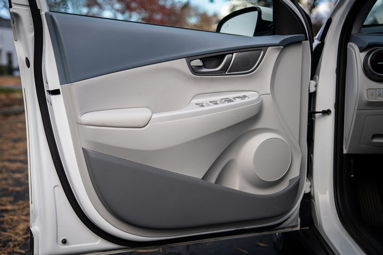 2021 Hyundai KONA Electric Limited   - Photo 24 - Renton, WA 98057