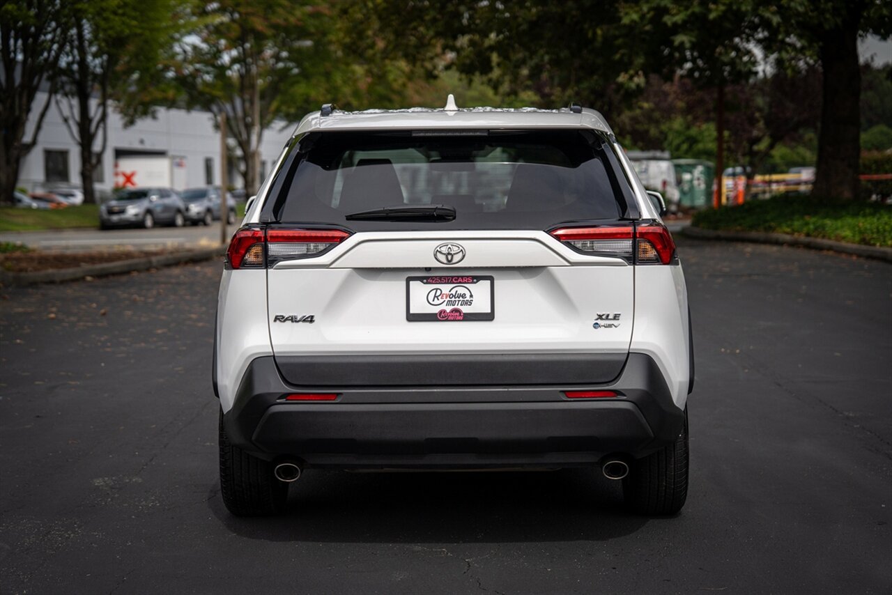 2025 Toyota RAV4 Hybrid XLE   - Photo 9 - Renton, WA 98057