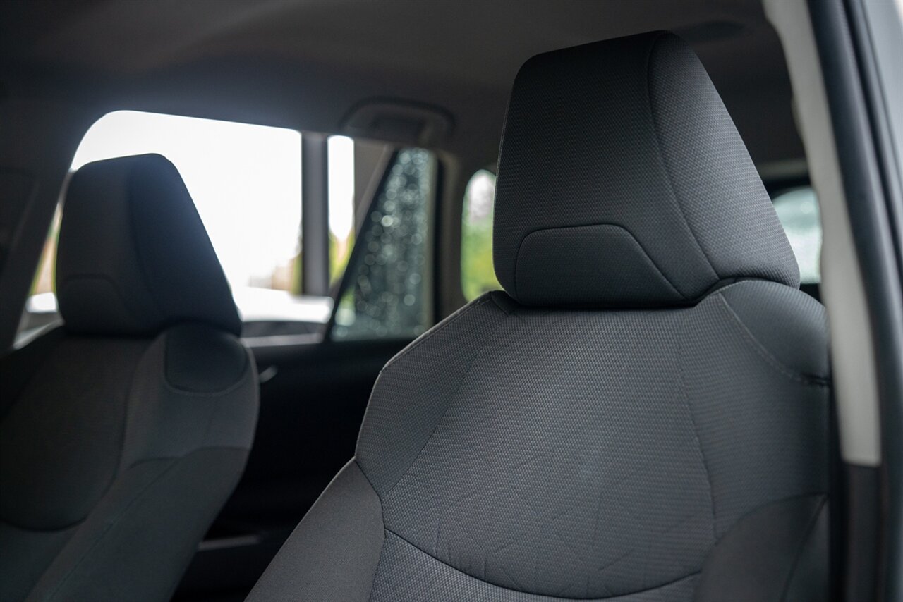 2025 Toyota RAV4 Hybrid XLE   - Photo 21 - Renton, WA 98057