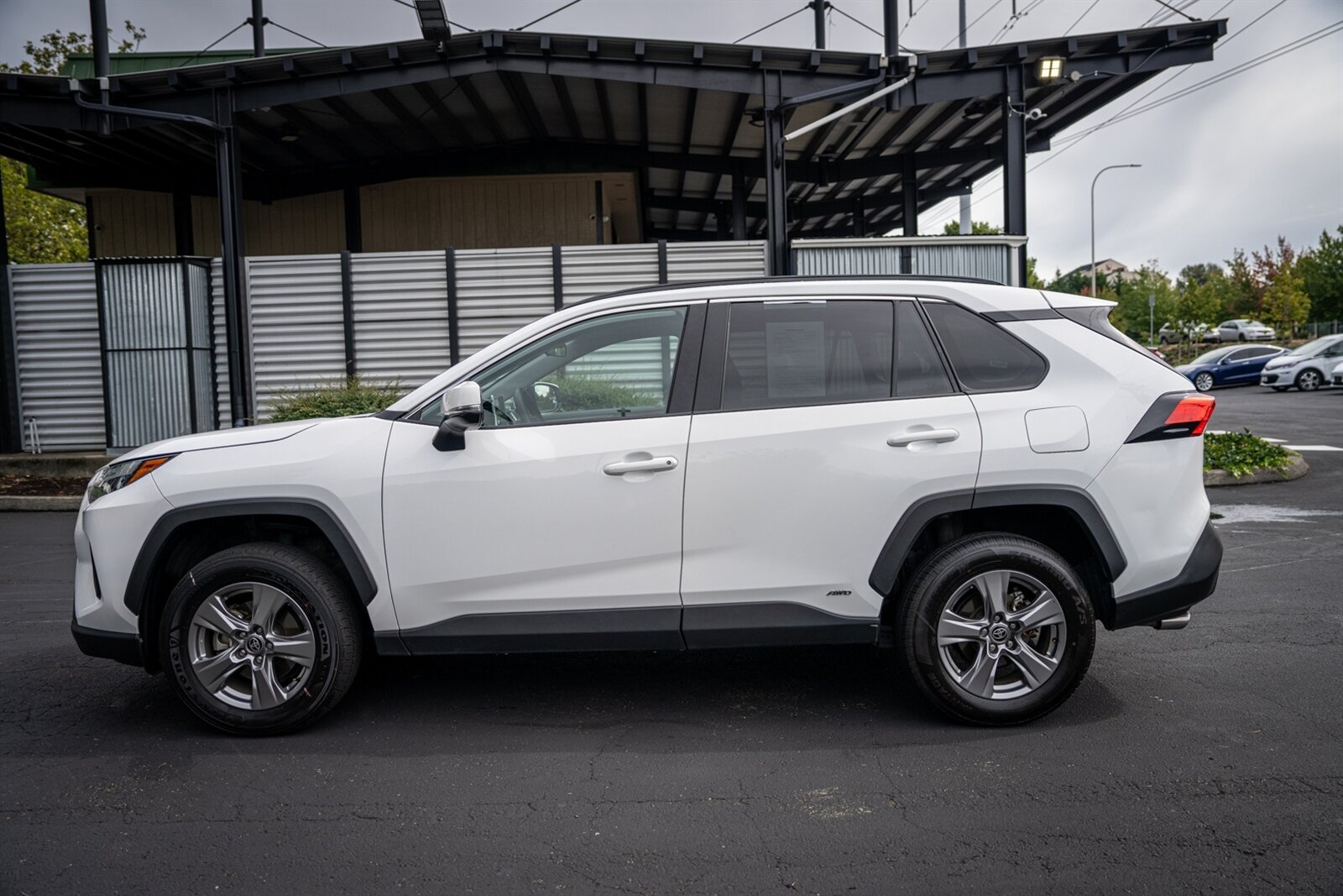 2025 Toyota RAV4 Hybrid XLE   - Photo 7 - Renton, WA 98057