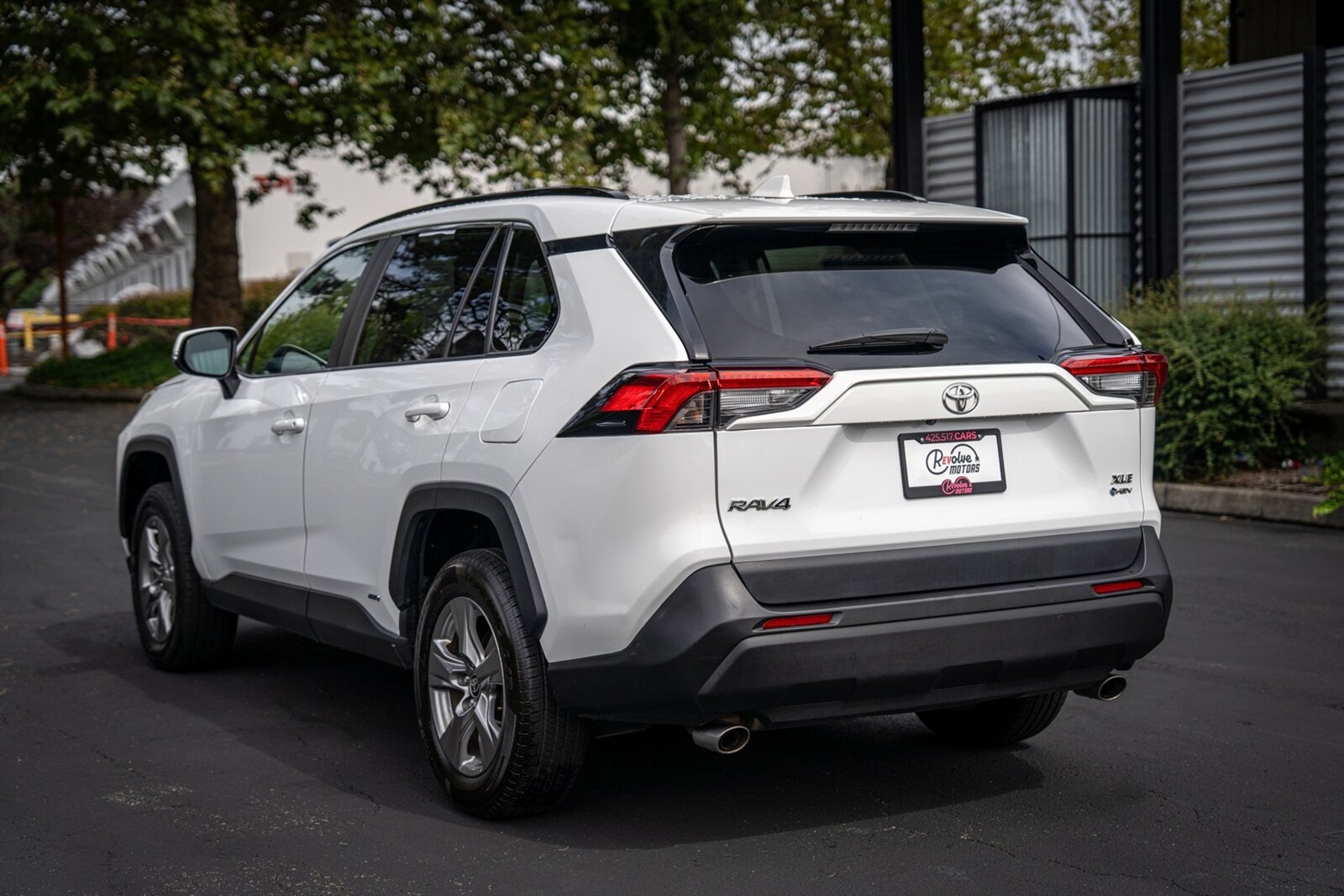 2025 Toyota RAV4 Hybrid XLE   - Photo 8 - Renton, WA 98057