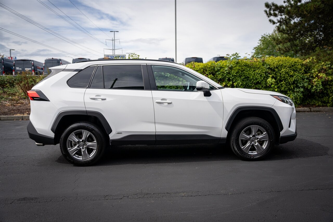 2025 Toyota RAV4 Hybrid XLE   - Photo 11 - Renton, WA 98057