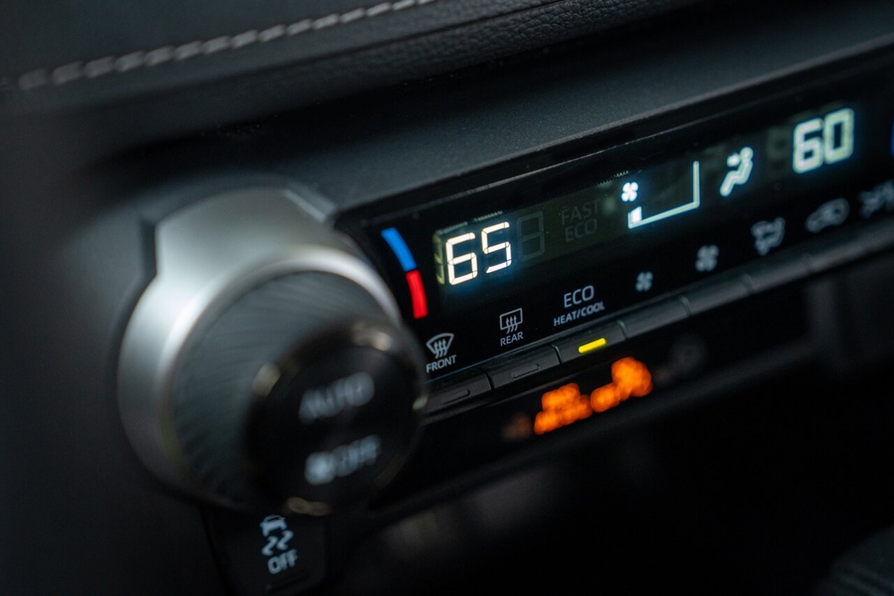 2025 Toyota RAV4 Hybrid XLE   - Photo 35 - Renton, WA 98057