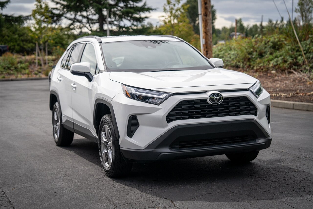 2025 Toyota RAV4 Hybrid XLE   - Photo 12 - Renton, WA 98057