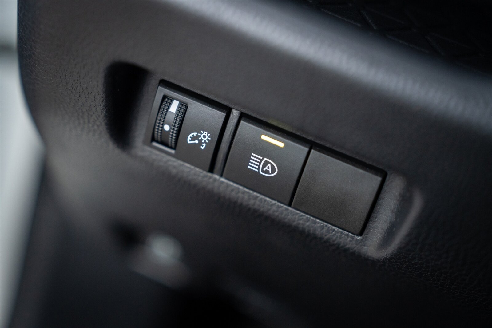 2025 Toyota RAV4 Hybrid XLE   - Photo 28 - Renton, WA 98057