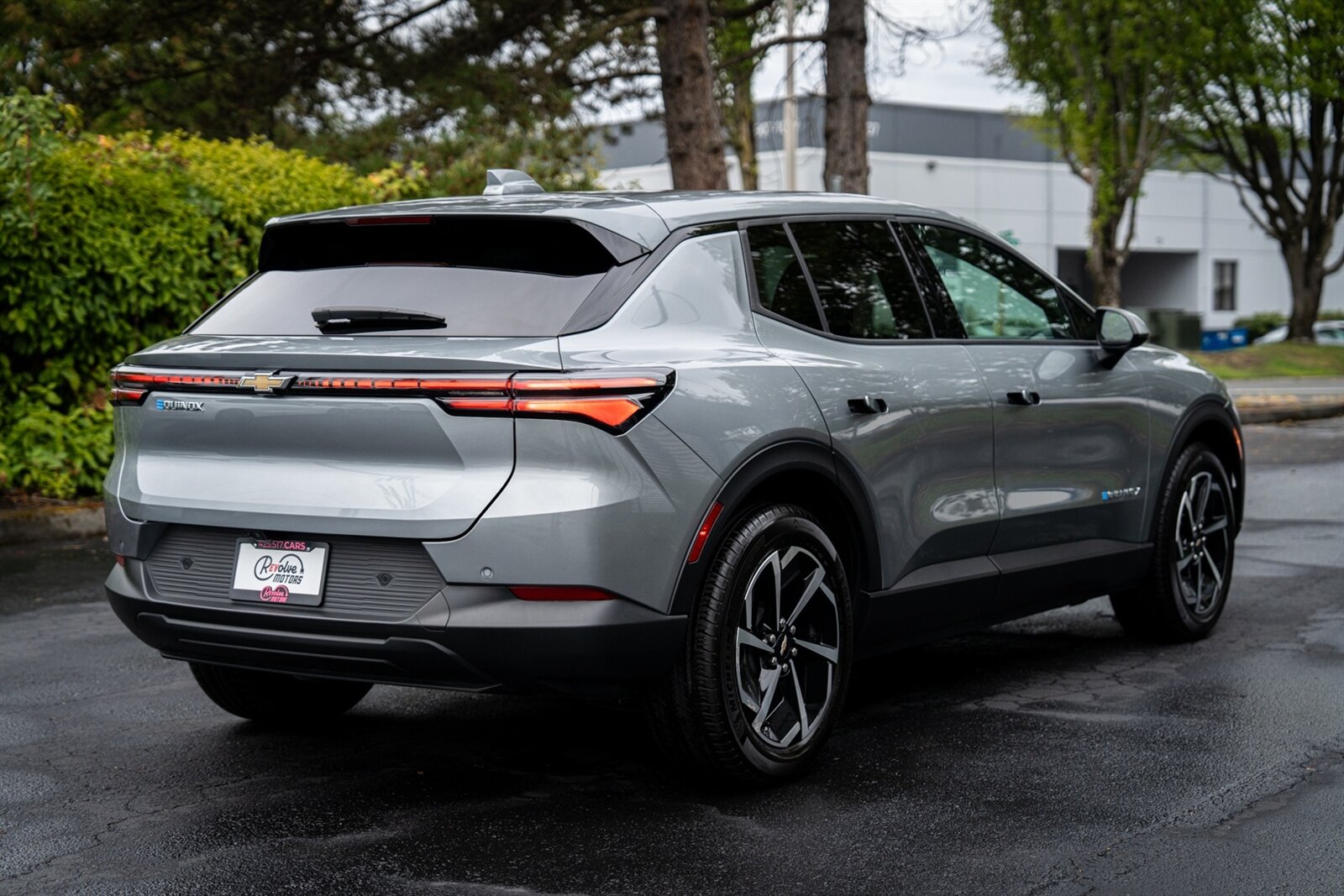 2025 Chevrolet Equinox EV LT   - Photo 11 - Renton, WA 98057
