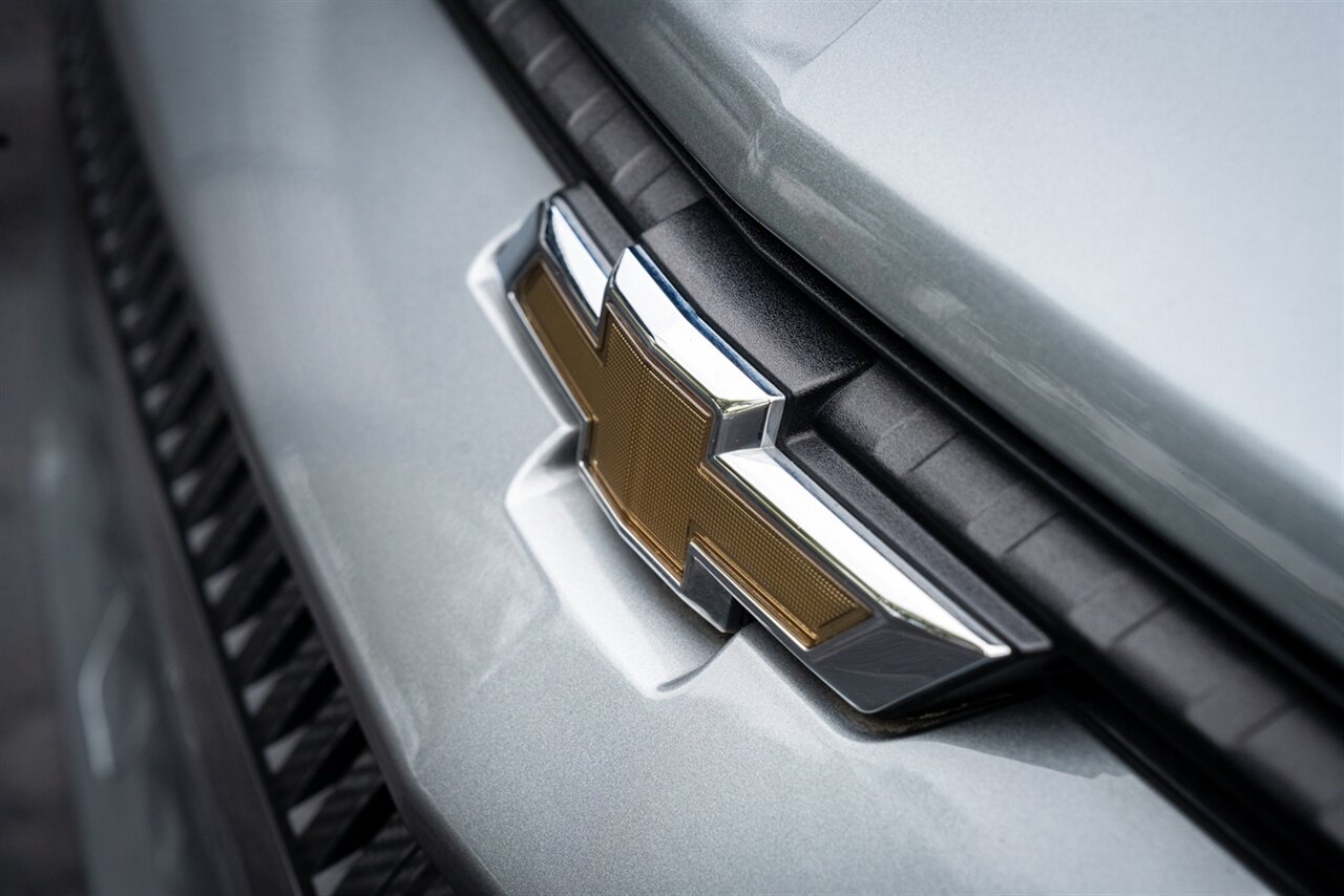 2025 Chevrolet Equinox EV LT   - Photo 3 - Renton, WA 98057