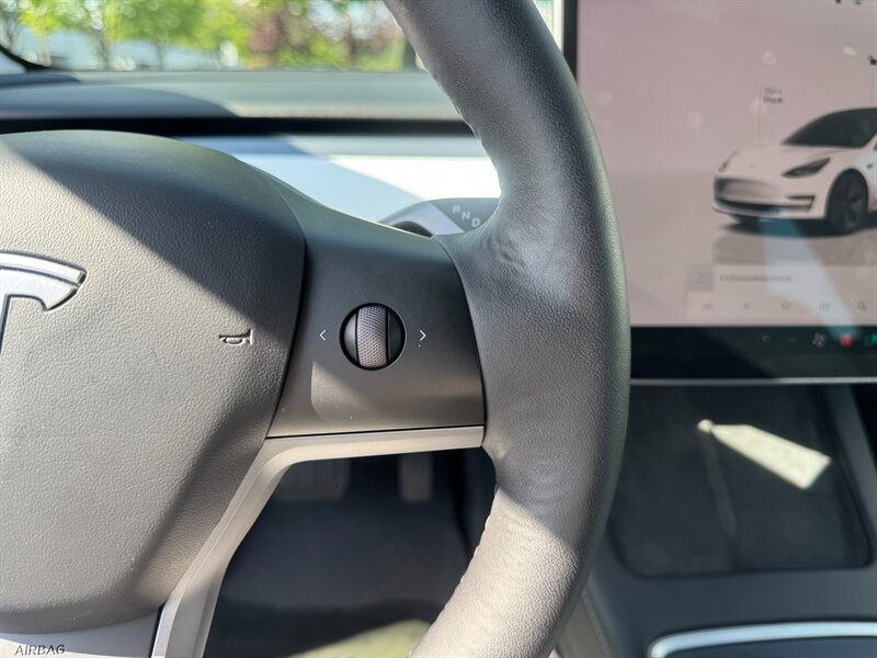 2023 Tesla Model 3   - Photo 16 - Renton, WA 98057