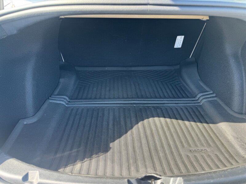2023 Tesla Model 3   - Photo 13 - Renton, WA 98057