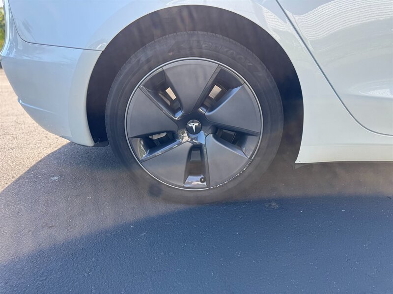 2023 Tesla Model 3   - Photo 30 - Renton, WA 98057