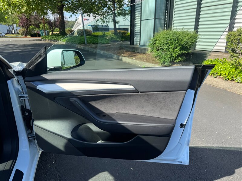 2023 Tesla Model 3   - Photo 26 - Renton, WA 98057