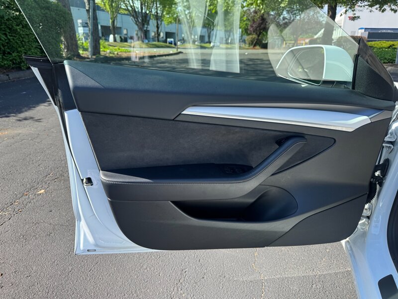 2023 Tesla Model 3   - Photo 28 - Renton, WA 98057