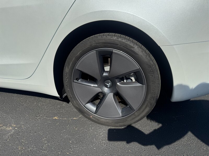 2023 Tesla Model 3   - Photo 31 - Renton, WA 98057
