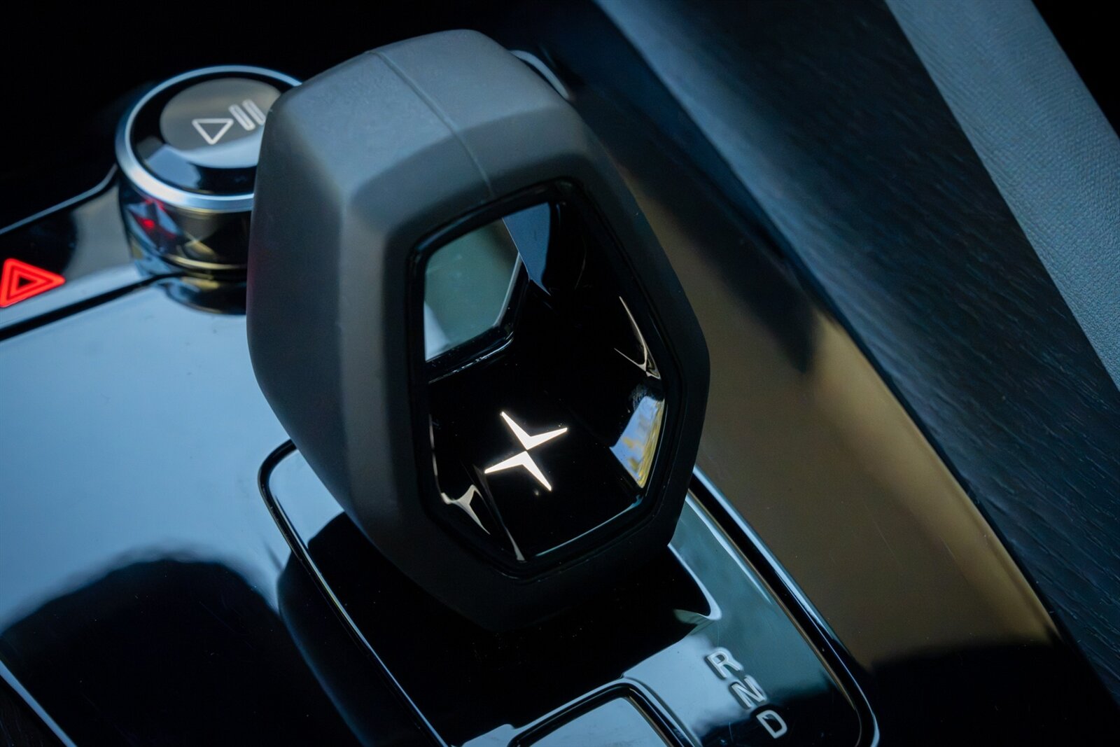 2024 Polestar 2 Long Range Dual Motor   - Photo 43 - Renton, WA 98057