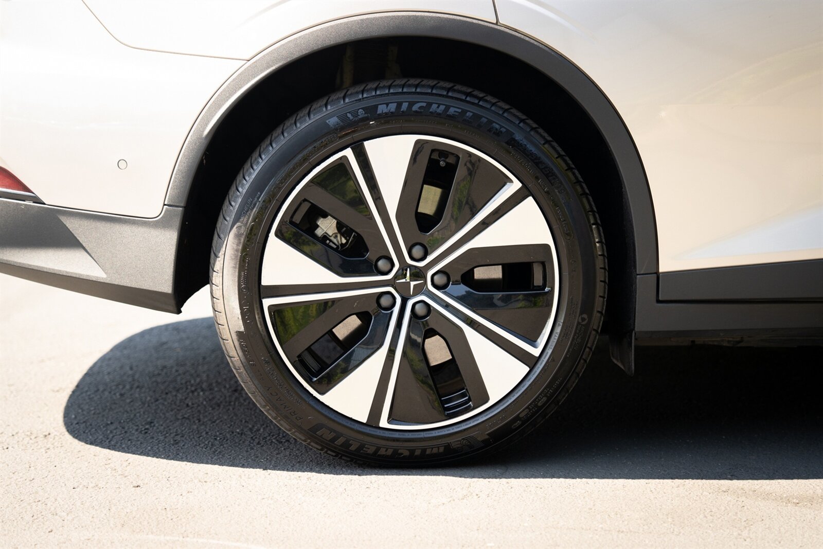 2024 Polestar 2 Long Range Dual Motor   - Photo 24 - Renton, WA 98057