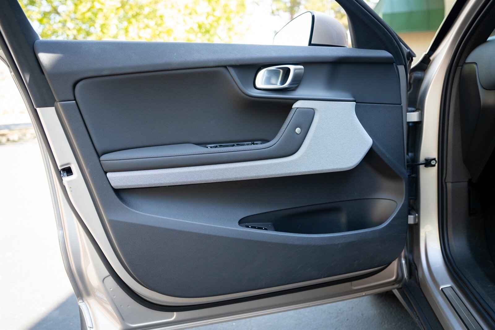 2024 Polestar 2 Long Range Dual Motor   - Photo 31 - Renton, WA 98057